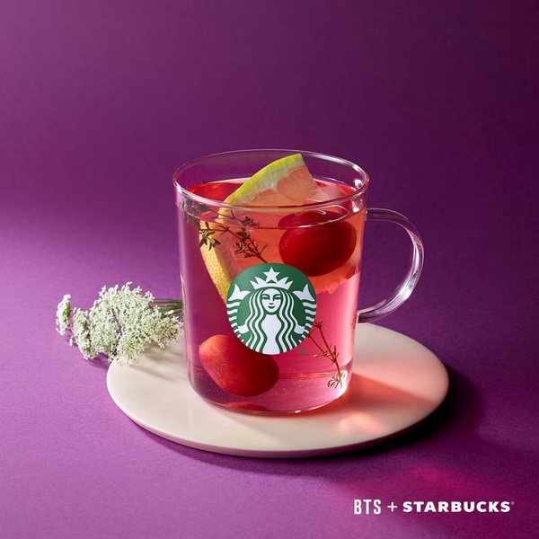 最強聯名！BTS X 韓國星巴克推出「夢幻紫」系列商品，部分收入將捐出，追星也能做公益