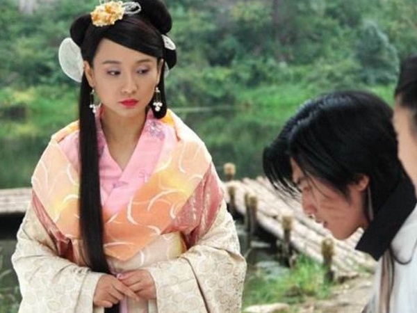《絕代雙驕》10角色新版vs舊版！胡一天版花無缺超帥，《蘭陵王》鄭兒變邀月宮主