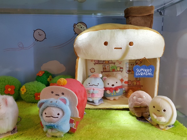 角落生物快閃店在信義誠品開幕囉！超多巨型角落生物＆鼠年限定造型，進去小心荷包失血