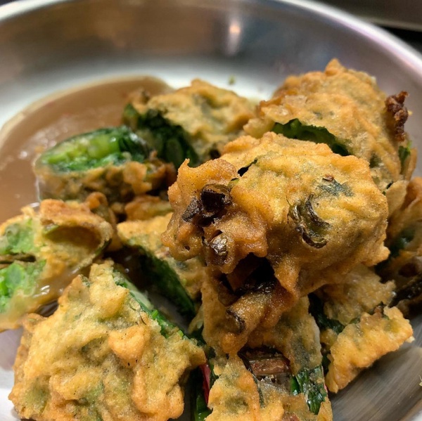 香菜控必吃的6道料理！北台灣限定「香菜拉麵」、「香菜紅豆餅」等，隔著螢幕都有味道