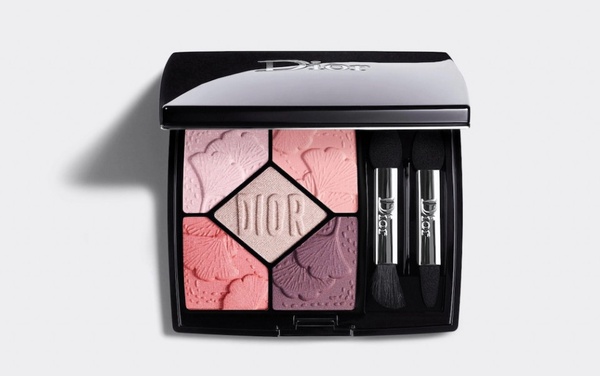 DIOR 銀杏眼影盤美爆！DIOR全新春季限量彩妝，珊瑚銀杏打亮盤、銀河唇蜜是戀愛微醺色