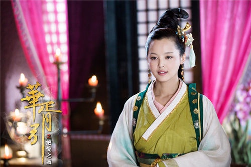 《如懿傳》10位后宮娘娘早期的古裝造型！周迅、張鈞甯好青澀，反派阿箬意外超美
