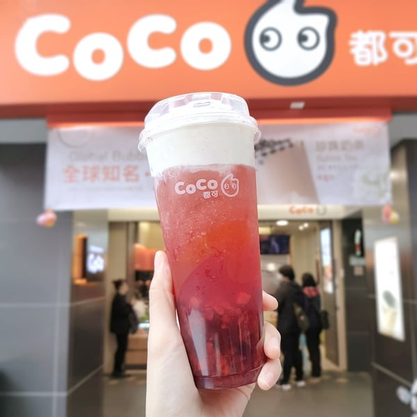 CoCo推出「草莓芋泥牛奶」！加碼莓果派對回歸＆新品雲朵莓莓 ，草莓季少不了這杯！