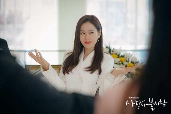 《愛的迫降》世理唇妝熱議！激似款「煙燻玫瑰色」唇彩推薦，這支神還原世理唇！