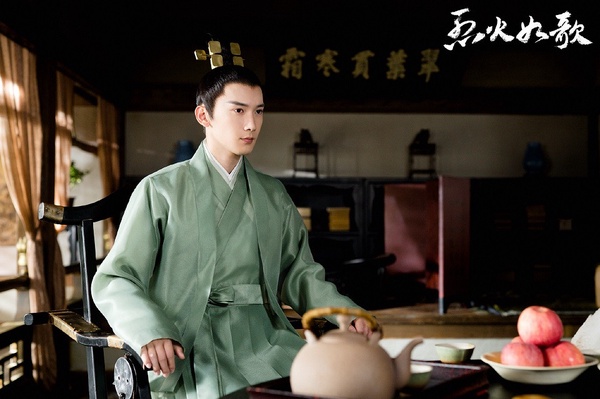 迪麗熱巴回歸《枕上書》顏值下降！10個楊冪《三生三世》帶火的演員，于朦朧紅過高偉光