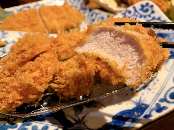 一隻豬只有二塊！勝政日式豬排推極限量腿心肉，遇到肉之日還可以來吃加碼大份量！