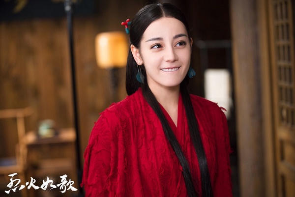 《枕上書》迪麗熱巴「最適合古裝紅衣女星」！熱巴12套古裝紅衣造型，甜美、嫵媚都好看