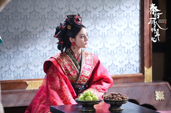 《枕上書》迪麗熱巴「最適合古裝紅衣女星」！熱巴12套古裝紅衣造型，甜美、嫵媚都好看