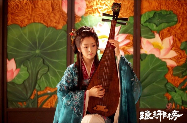 當《下一站是幸福》10演員集體穿古裝！宋老師竟然是《琅琊榜》宮羽，張雨劍古裝被吐槽