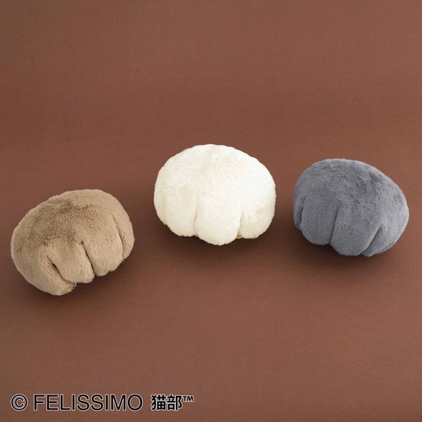 「貓掌化妝袋」毛茸茸的造型和軟Q的肉球根本就是主子們的掌心無誤