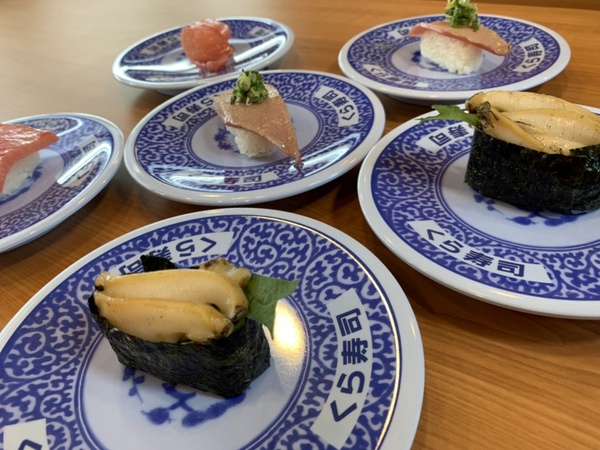 寶可夢獨家限定精靈球造型毛毯送給你！藏壽司土藏造型店插旗三重，抽寶可夢限定商品！