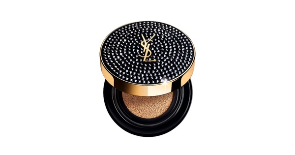 收服一整片星空！YSL 恆久完美氣墊粉餅「銀河星光」、「銀河黑鑽」限定版夢幻登場！