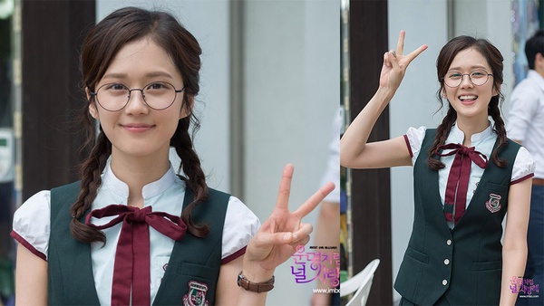 《天氣好的話,我會去找你》朴敏英剪妹頭穿制服!7凍齡女星演學生,劉寅娜滿滿少女感