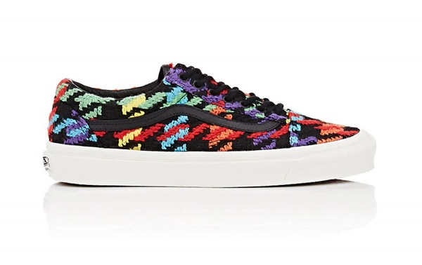 VANS x Barneys 粗毛呢「小香風」鞋款上市，高質感毛呢元素，優雅小姐姐必備！