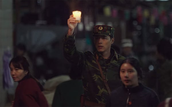 《愛的迫降》心動名場面Top10!正赫&世理醫院之吻、雪中擁抱,每幕都浪漫到出不了坑!