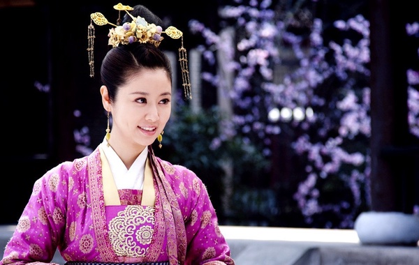 盤點10個古裝劇中的「美女神醫」！《宸汐緣》青瑤超仙，趙麗穎、劉詩詩也演過醫仙