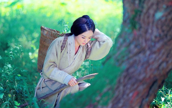 盤點10個古裝劇中的「美女神醫」！《宸汐緣》青瑤超仙，趙麗穎、劉詩詩也演過醫仙