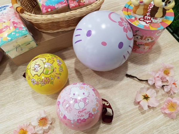 7-11推出「Hello kitty櫻花收納球」!加碼布丁狗可可球等25款櫻花季商品,認真少女心