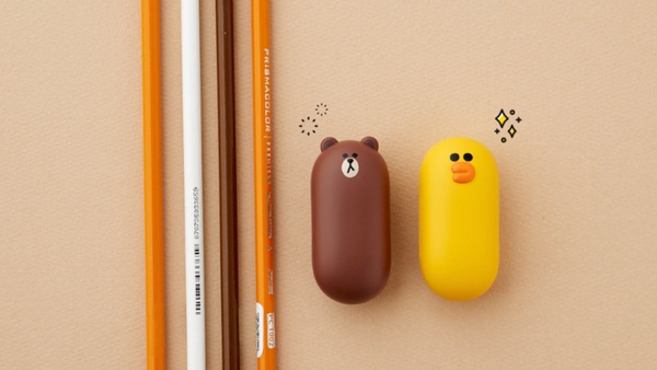 LINE FRIENDS「藍芽耳機」超萌上市！熊大、莎莉兩款造型，一副竟不到台幣一千元！