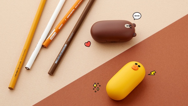 LINE FRIENDS「藍芽耳機」超萌上市！熊大、莎莉兩款造型，一副竟不到台幣一千元！