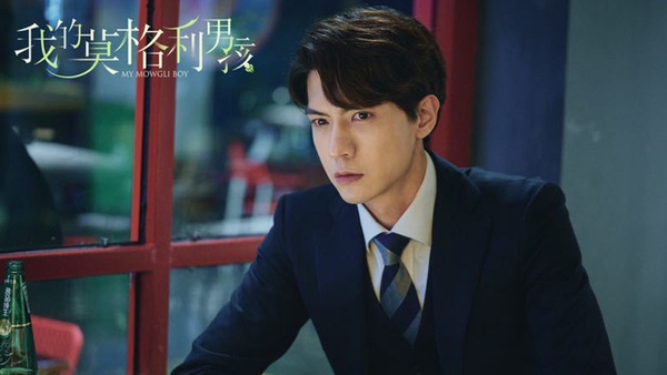 羅雲熙《半是蜜糖半是傷》西裝造型帥翻!2020年10位霸道總裁,趙志偉、邢昭林你期待誰