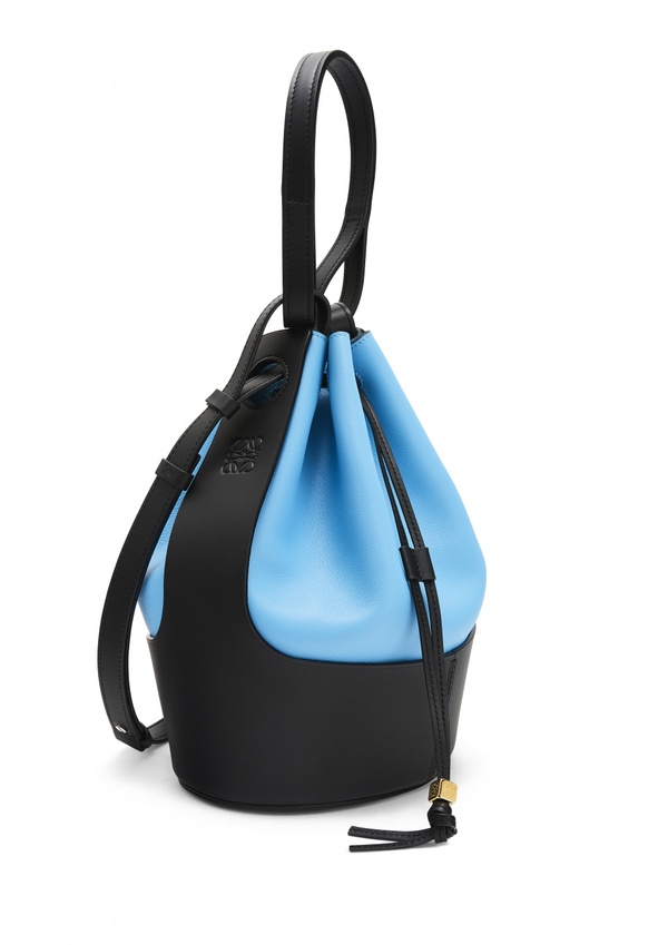 大容量仙女包！LOEWE「氣球水桶包BALLOON BAG」熱氣球皮革外型，率性與仙氣兼具！