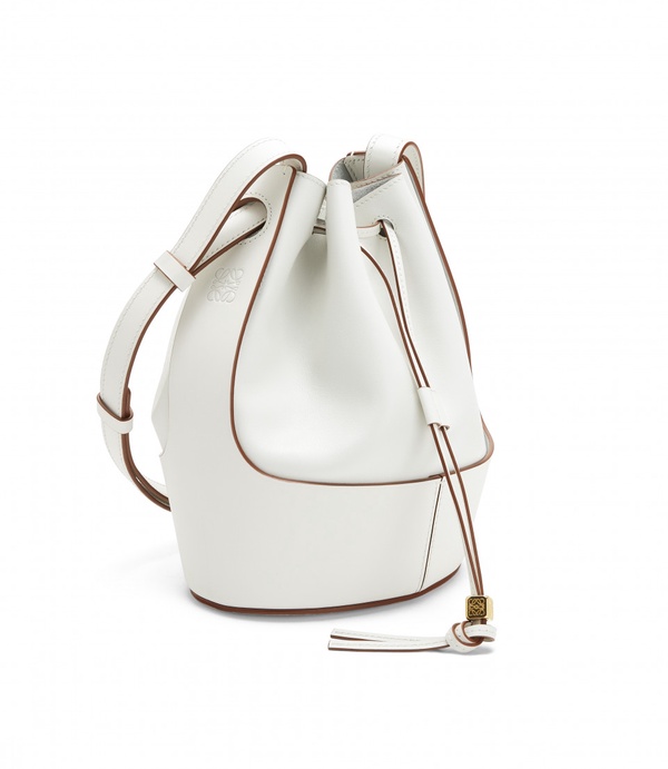 大容量仙女包！LOEWE「氣球水桶包BALLOON BAG」熱氣球皮革外型，率性與仙氣兼具！