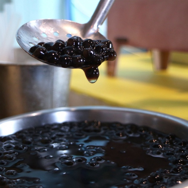 珍珠奶茶喝到飽！台南「19House」2.7公斤的肋眼牛排＆濃湯加飛機餅乾，處處都是驚喜