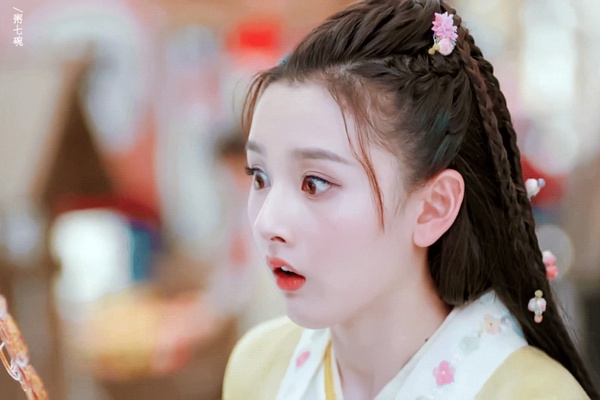 網評10個演「傻白甜」不討人厭的女星!趙麗穎、楊紫呆萌不做作,觀眾緣是天生的