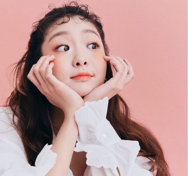 金多美捲捲瀏海炸可愛！初春女星瀏海精選，太妍、朴敏英瀏海太嬌嫩，美到心跳漏一拍！
