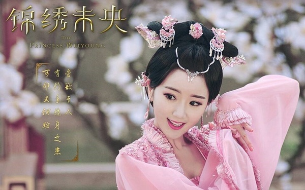 譚松韻10年前《甄嬛傳》就是娃娃臉！《甄嬛傳》10經典配角時裝對比照，剪秋姑姑也太美
