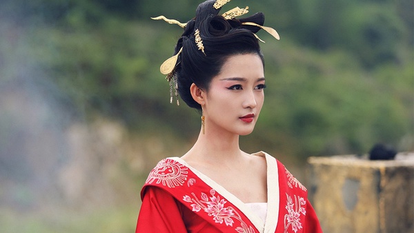 微博票選「誰是你心中古裝白月光」女榜TOP 10！楊冪第五、趙麗穎第三，一、二名太難選