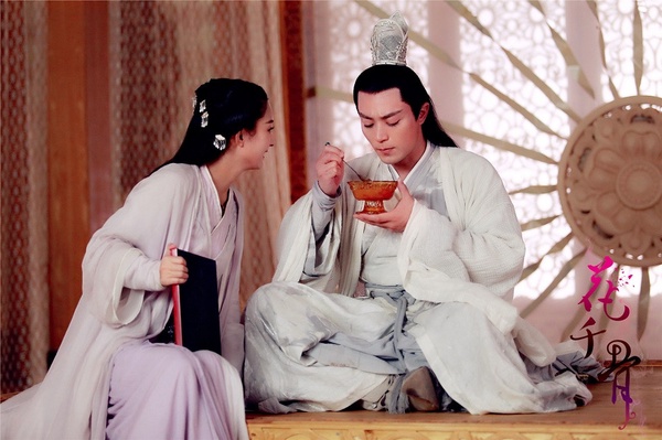 《錦衣之下》小說番外懷孕甜炸！9部希望拍小說番外的改編陸劇，《微微一笑》根本18禁