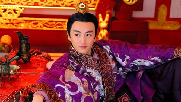 《三生三世枕上書》帝君紫衣成經典!10古裝劇紫衣男神,鄧倫、任嘉倫、肖戰你們Pick誰