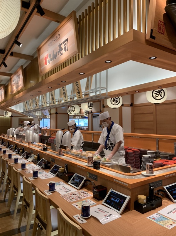 壽司控吃起來！全台第三間日本人氣「合點壽司」進駐京站啦！現做壽司超新鮮～