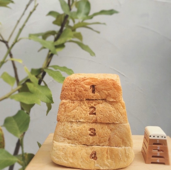 大阪超人氣跳箱吐司台灣就可以吃到！Mitaka s-3e Cafe 推跳箱吐司，爆餡芋泥太誘人！
