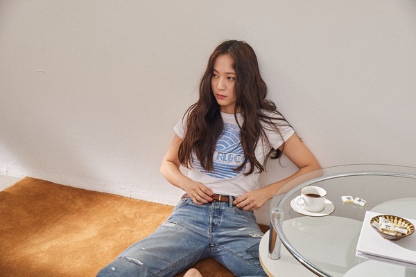 秀智、Krystal捲髮好仙氣！2020捲髮範本，蛋捲髮、氣墊捲髮韓妞超愛，這款髮量少必備