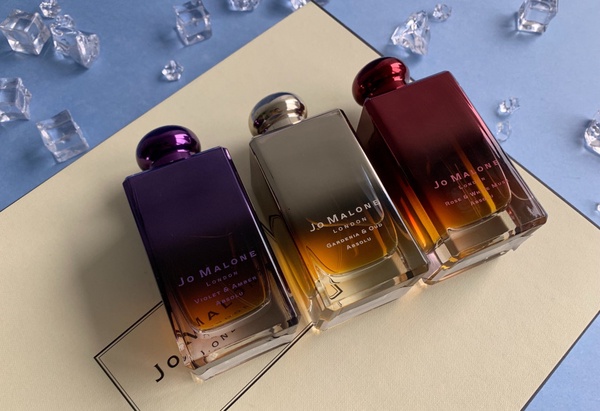 Jo malone「藍風鈴」也推限量包裝！晴空藍紫瓶身質感爆棚，極限量國外已熱賣斷貨！