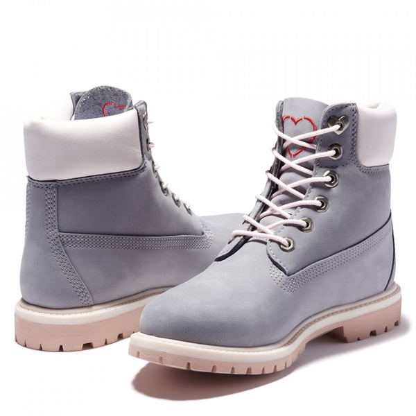Timberland「櫻花粉中筒靴、草莓巧克力短靴」新上市，帥氣甜美兼具，根本小仙女必備～