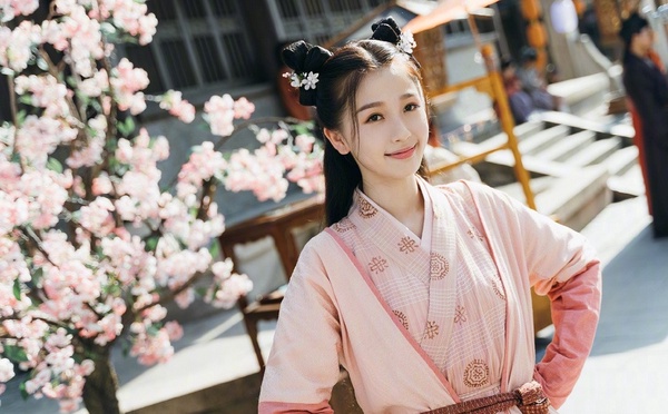 古裝劇10個「牛角包造型」！楊紫呆萌、迪麗熱巴可愛，《錦衣之下》任嘉倫被玩壞