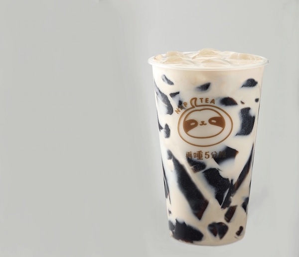 這不是開玩笑!滴妹飲料店「再睡五分鐘」真的要開幕了,珍珠鮮奶茶、厚奶蓋都有!