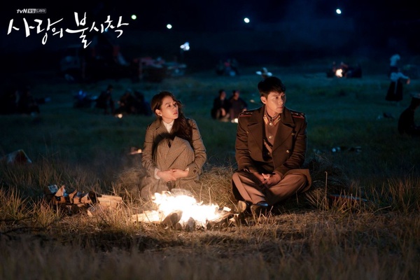 《愛的迫降》8項超狂紀錄！Netflix觀看全球第5、影片點擊破億，玄彬&孫藝珍魅力超強大