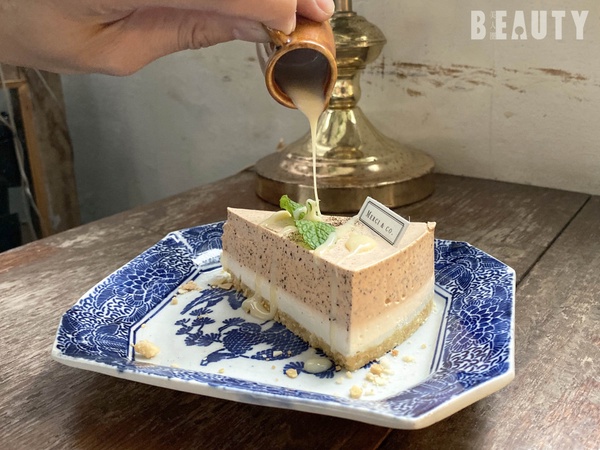 IG超夯的紅豆麻糬丹麥吐司!新北老宅咖啡店「Merci vielle」,經典的咖啡拿鐵也超可愛