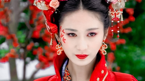 趙麗穎《有翡》新劇照舞刀帥炸!陸劇10個「令人驚艷女殺手」,她被稱為陸版「黑寡婦」