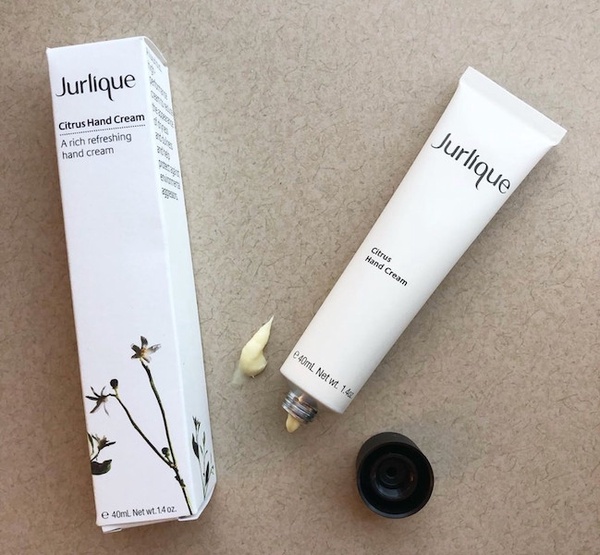 粗糙老手變嫩肌！網評清爽不油膩護手霜TOP6，Aesop、Jurlique人見人愛，這款是仙女香