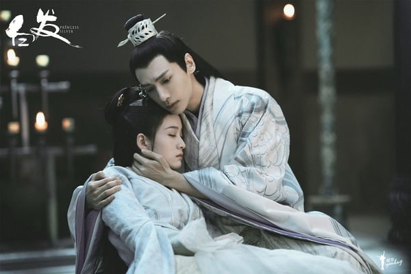 微熱點公布2019年度「愛情劇最熱男演員」TOP 10！鄧倫第十、王一博第五，第一不意外啊