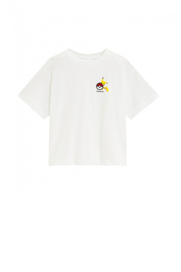 GU X Pokémon聯名系列可愛登場！皮卡丘、伊布、卡比獸T恤必搶，還有超萌皮卡丘手機殼