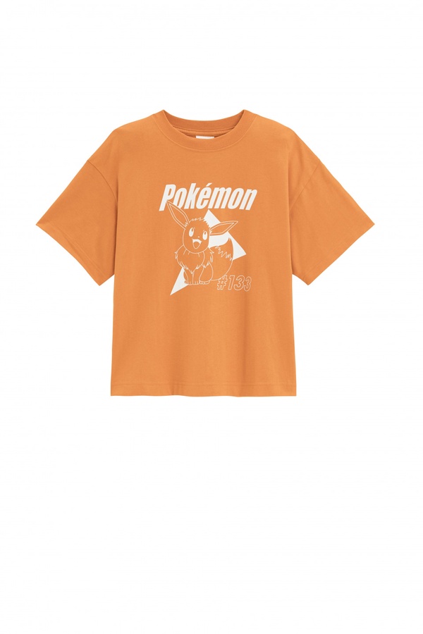 GU X Pokémon聯名系列可愛登場！皮卡丘、伊布、卡比獸T恤必搶，還有超萌皮卡丘手機殼