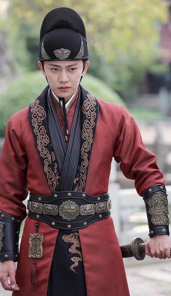 《錦衣之下》任嘉倫6套飛魚服帥炸!10位「男星穿飛魚服」,最後一位被狂嘲太監味十足