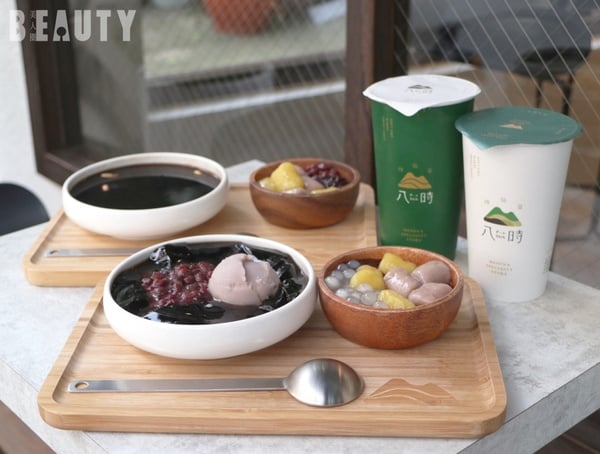 台中排隊名店「八時神仙草」來台北囉！超大芋圓＆地瓜圓，加上滑嫩仙草認真很可以